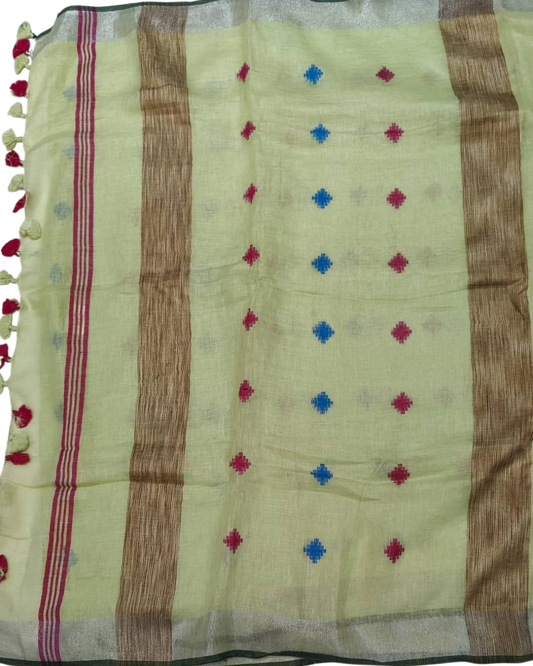 Linen Saree with Subtle Motifs