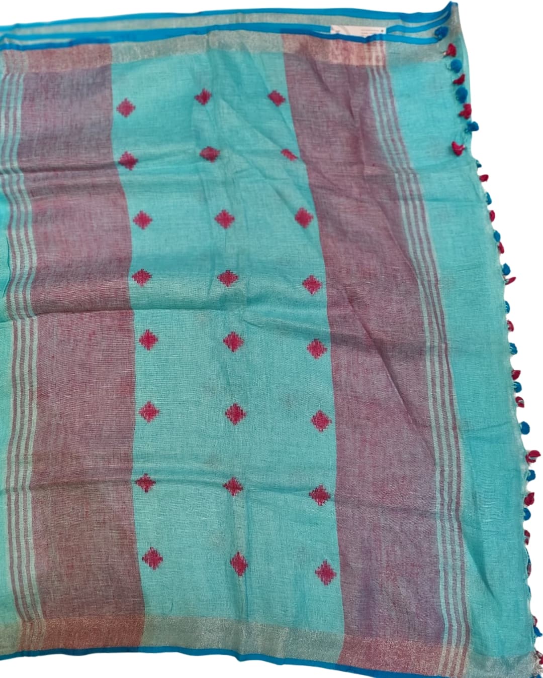 Linen Saree with Subtle Motifs 